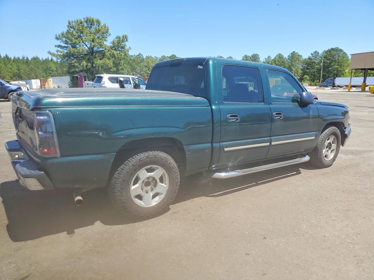 2005 CHEVROLET SILVERADO C1500 photo 3