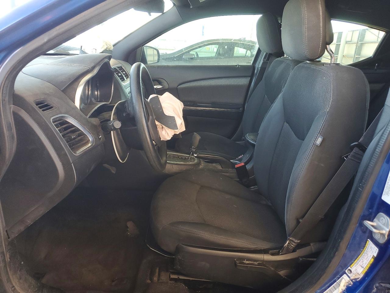 2014 DODGE AVENGER SE photo 13
