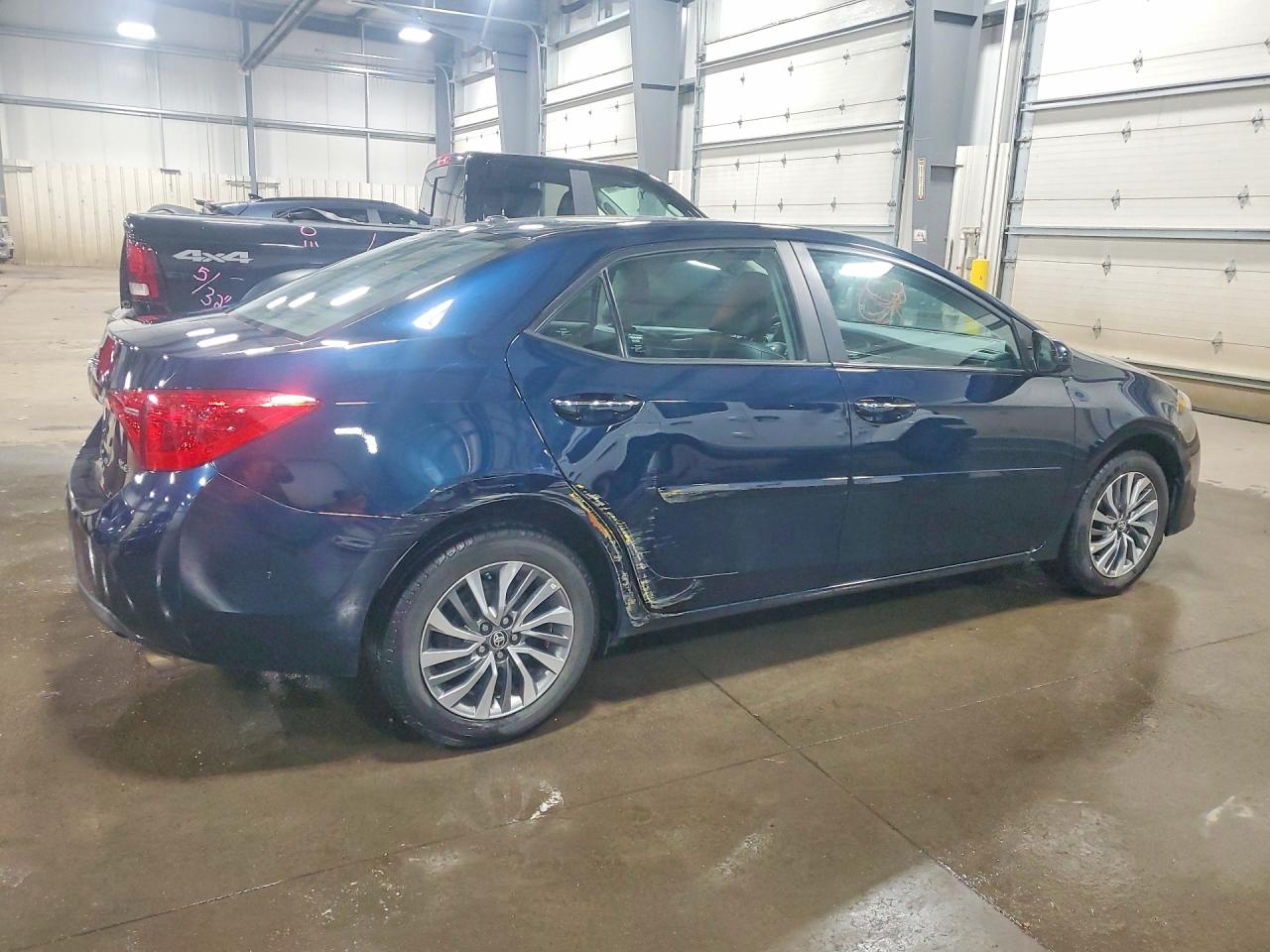 2018 TOYOTA COROLLA XLE photo 7