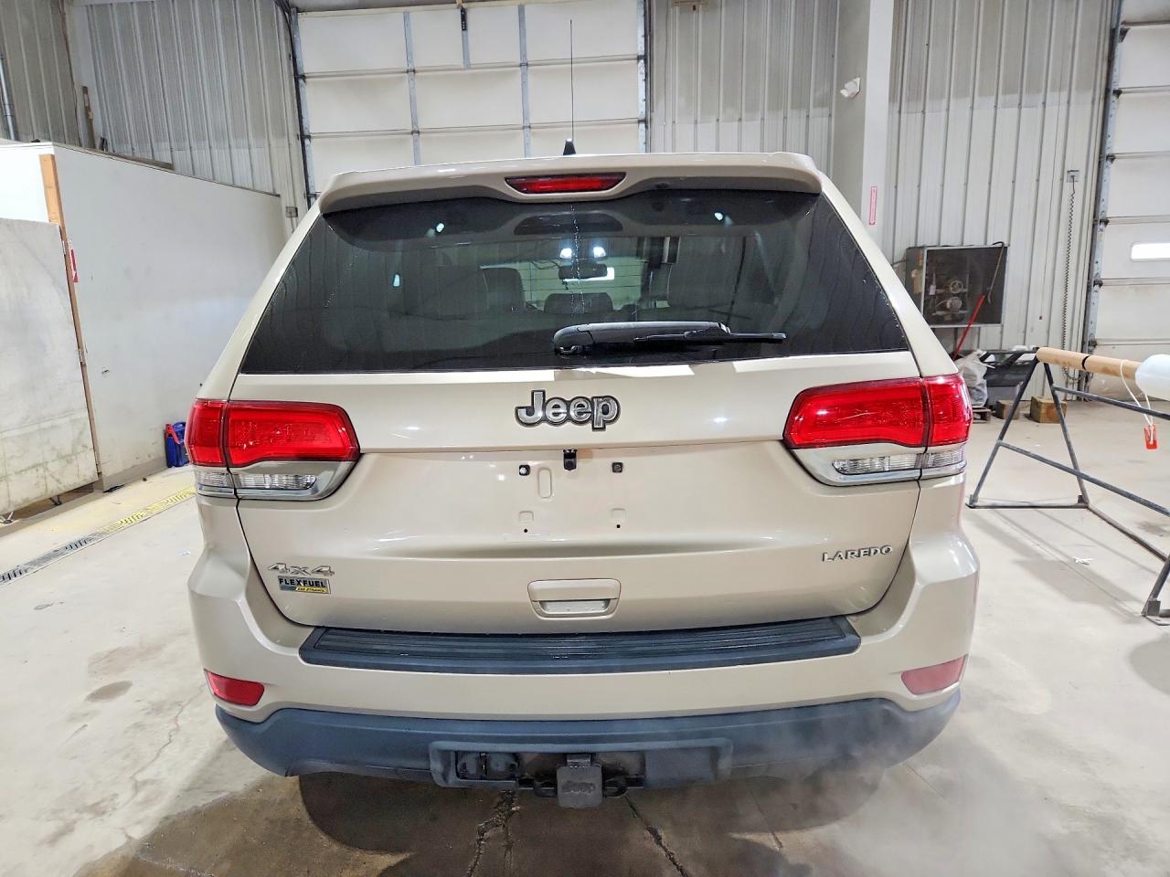 2015 JEEP GRAND CHEROKEE LAREDO photo 11