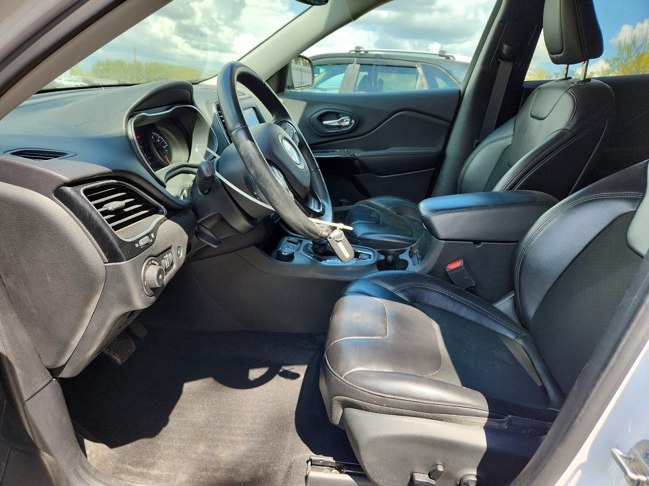 2019 JEEP CHEROKEE LATITUDE PLUS photo 19