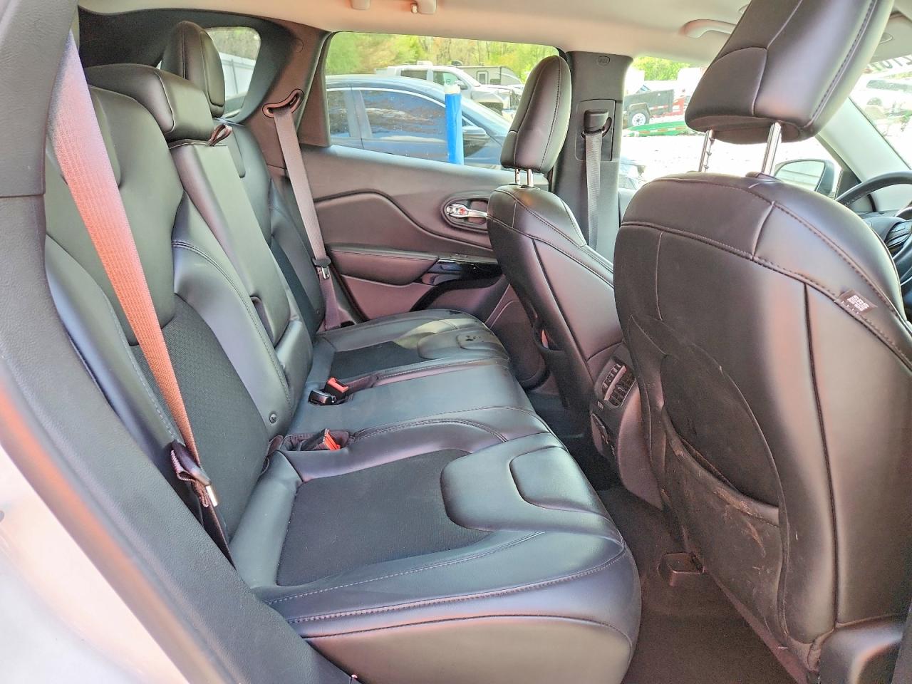 2019 JEEP CHEROKEE LATITUDE PLUS photo 31