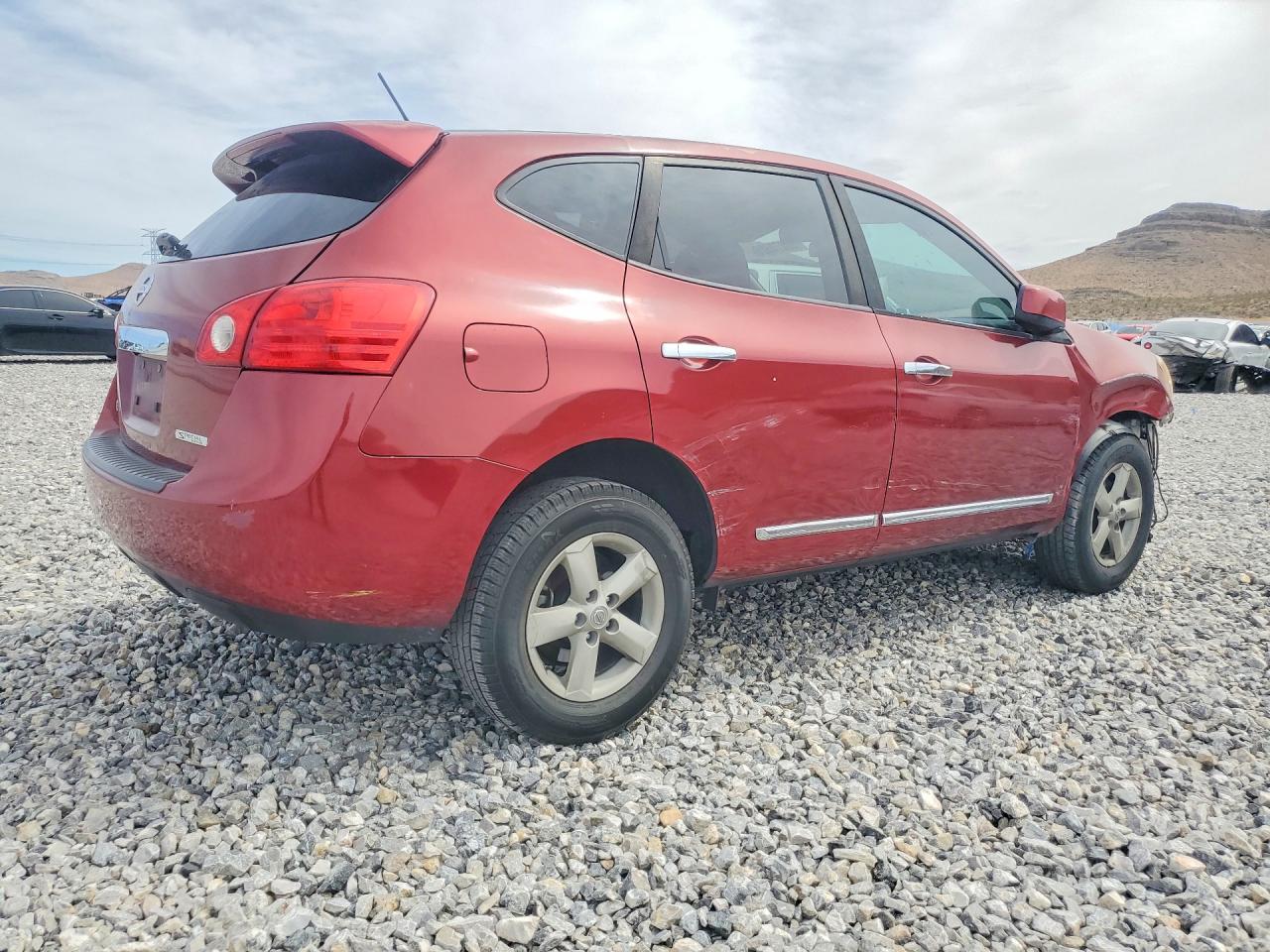 2013 NISSAN ROGUE S photo 5