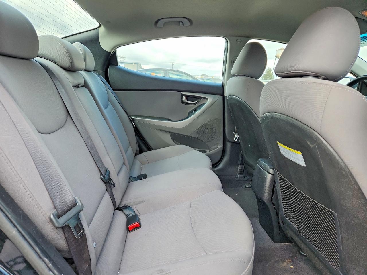 2015 HYUNDAI ELANTRA SE photo 19