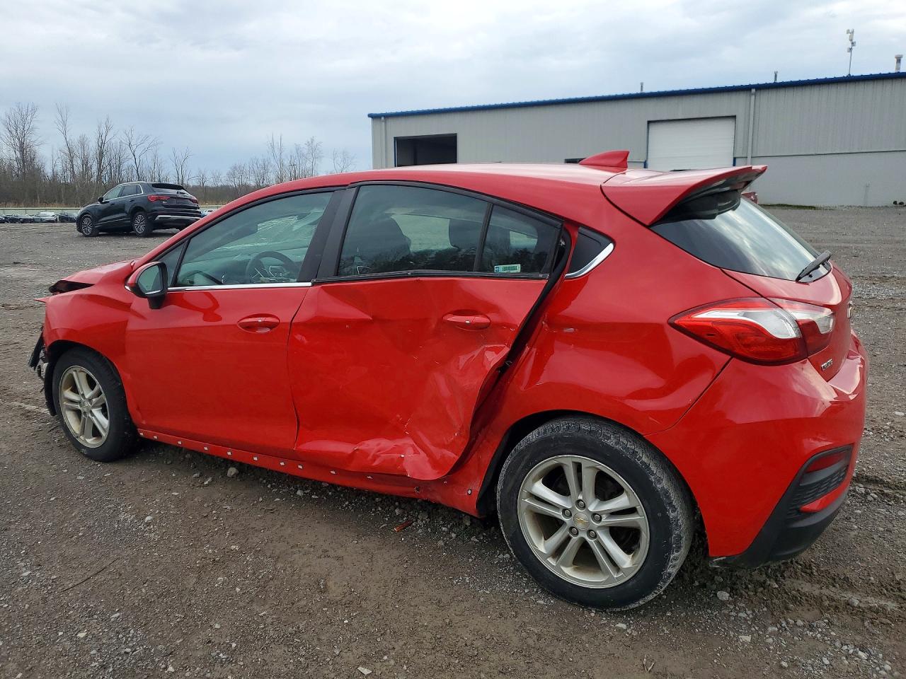 2017 CHEVROLET CRUZE LT photo 3
