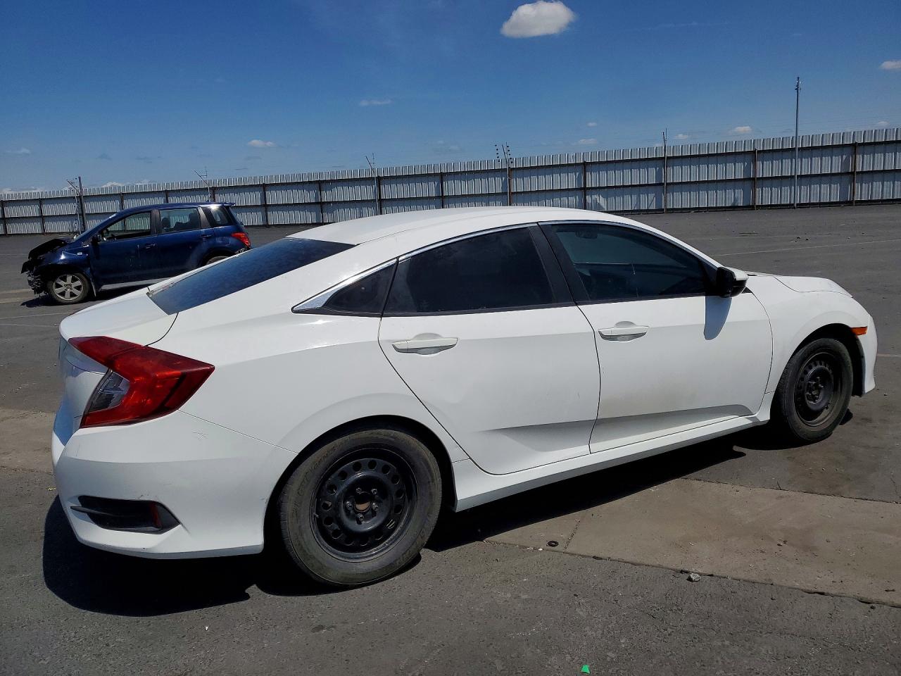 2016 HONDA CIVIC LX photo 3