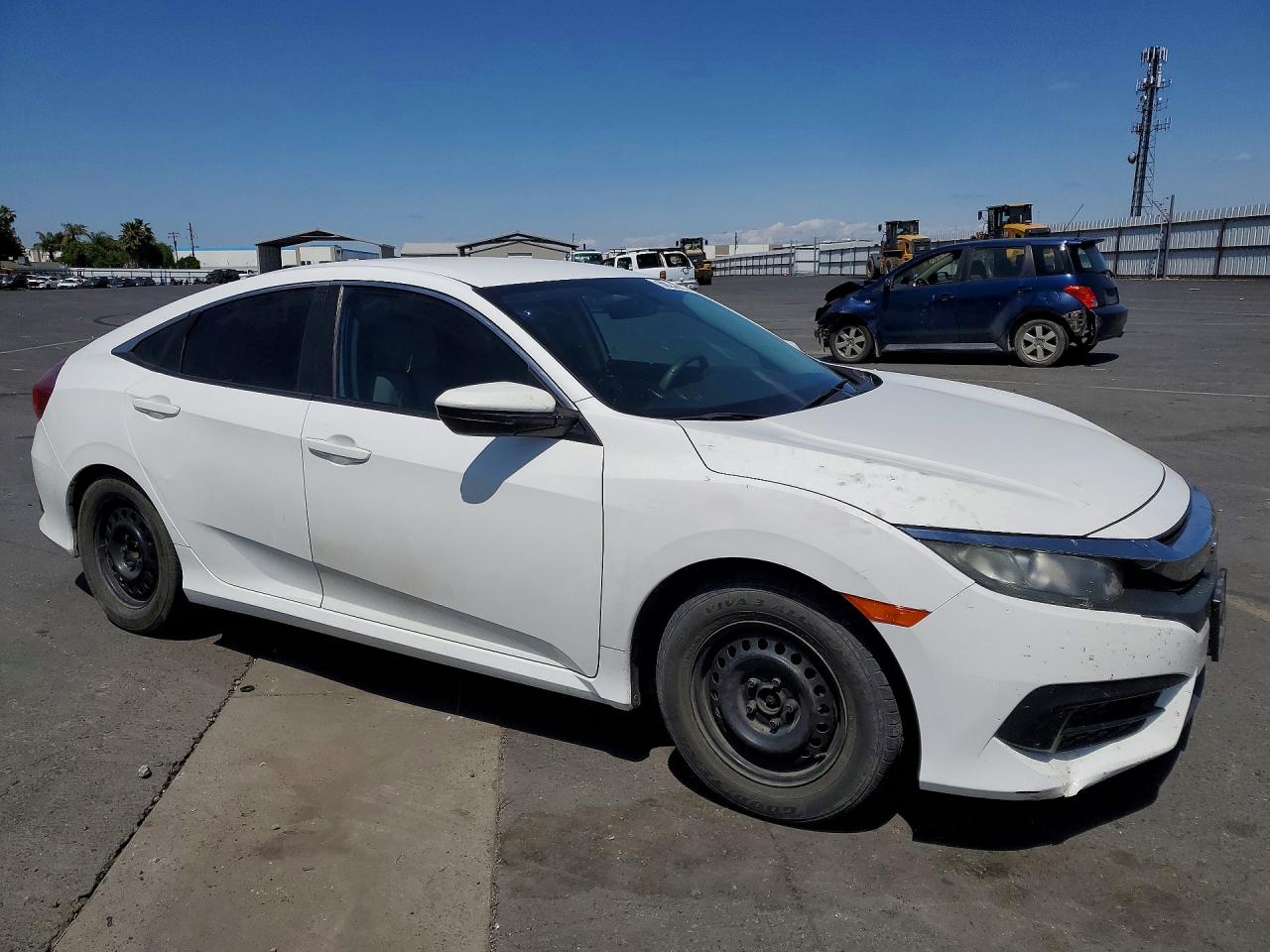 2016 HONDA CIVIC LX photo 4