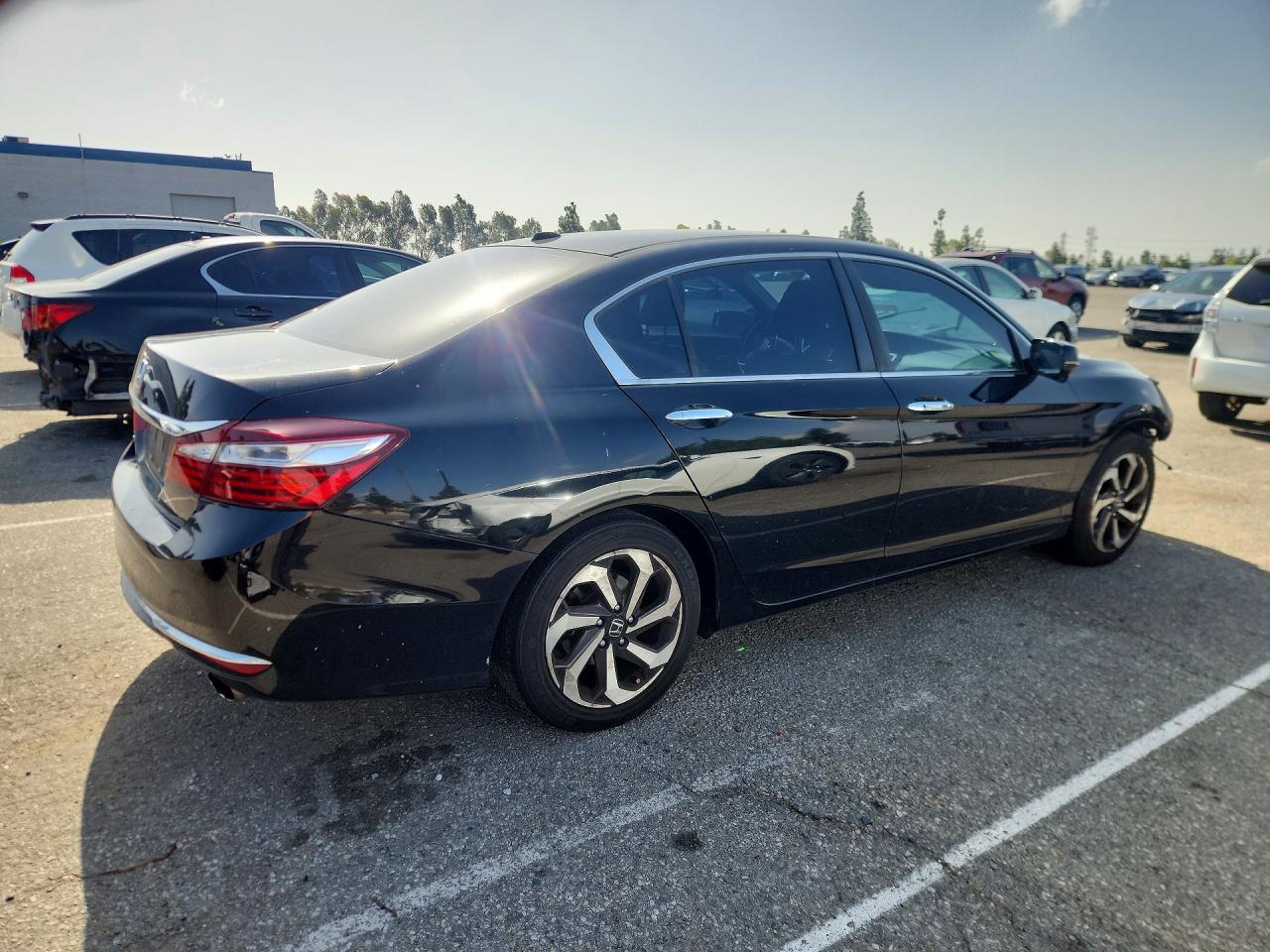 2016 HONDA ACCORD EXL photo 5