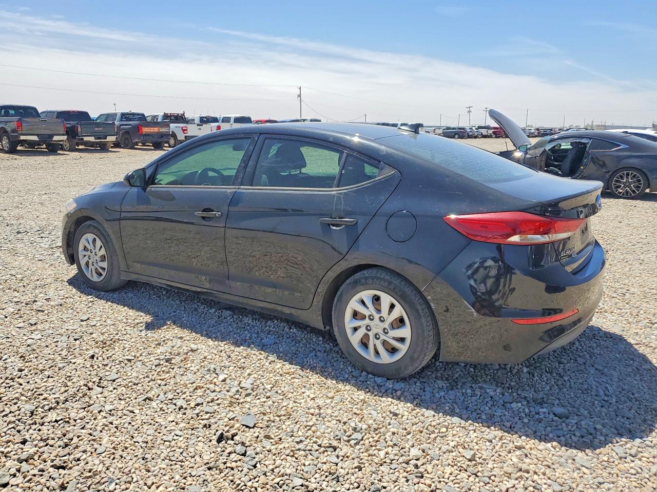 2018 HYUNDAI ELANTRA SE photo 3