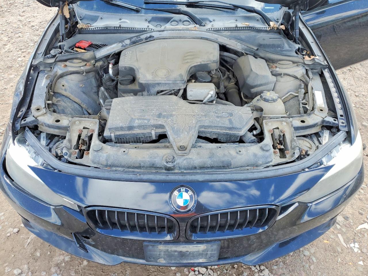 2014 BMW 320 I XDRIVE photo 31