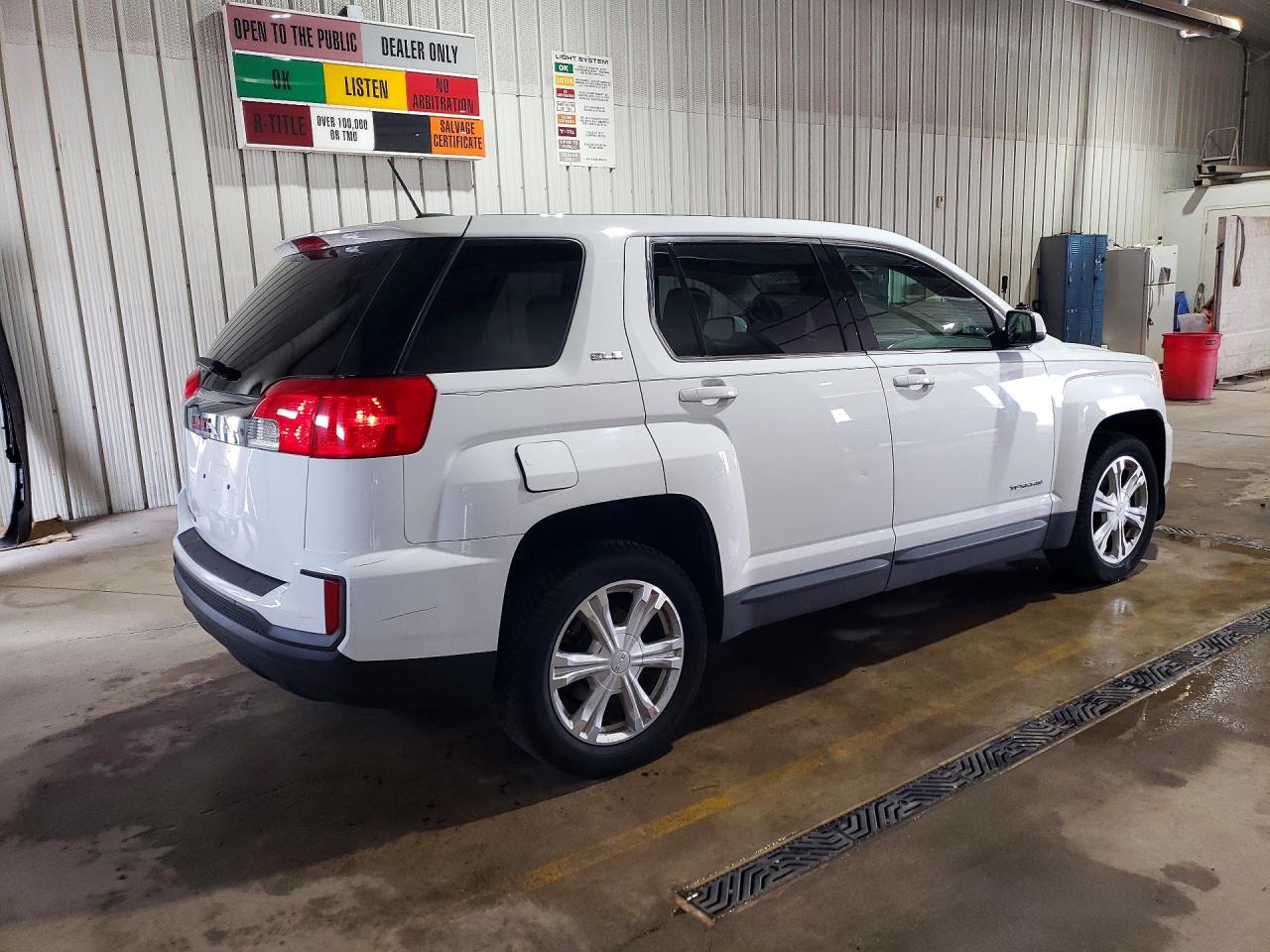 2017 GMC TERRAIN SLE photo 7