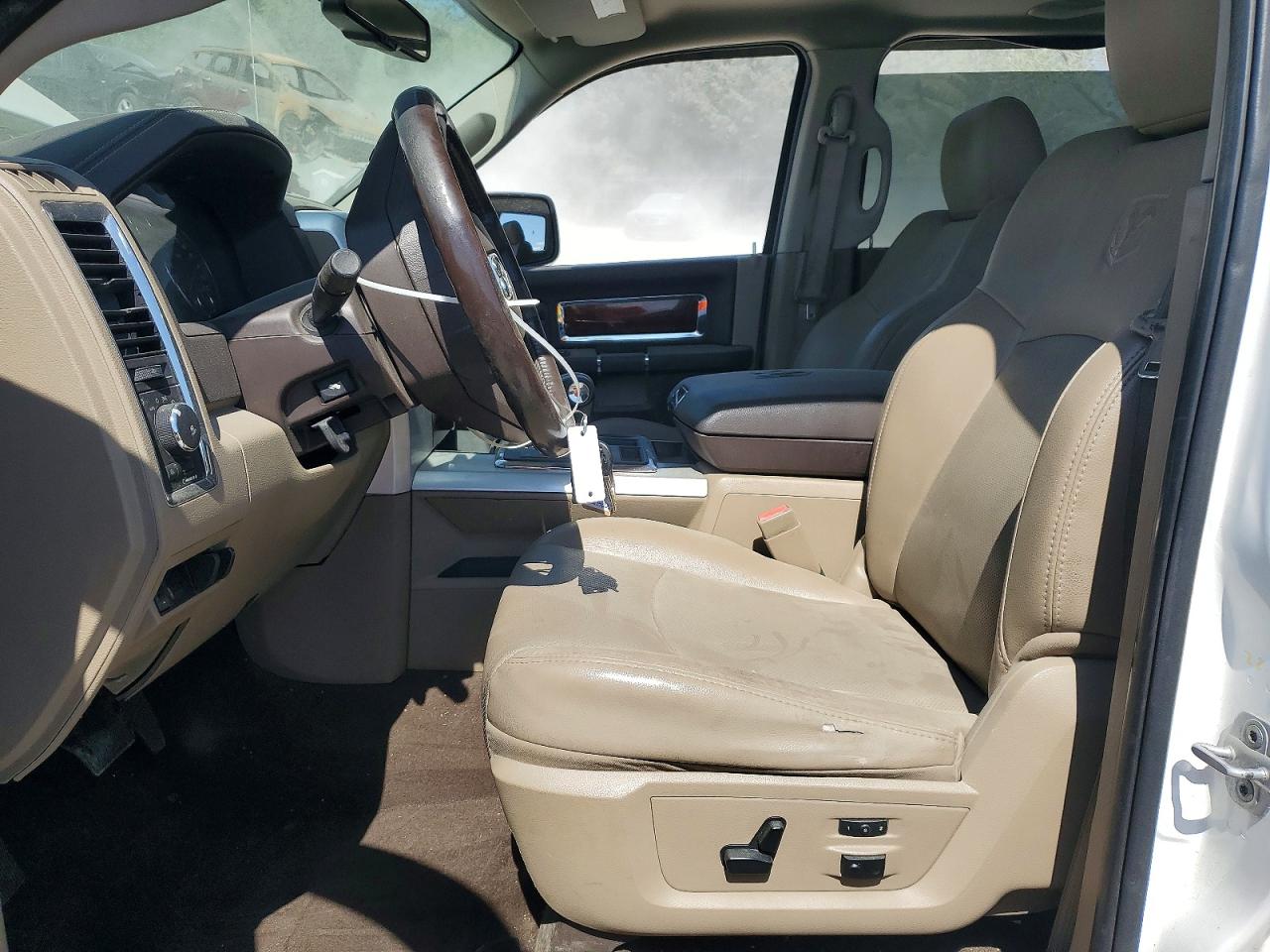 2011 DODGE RAM 1500 photo 19
