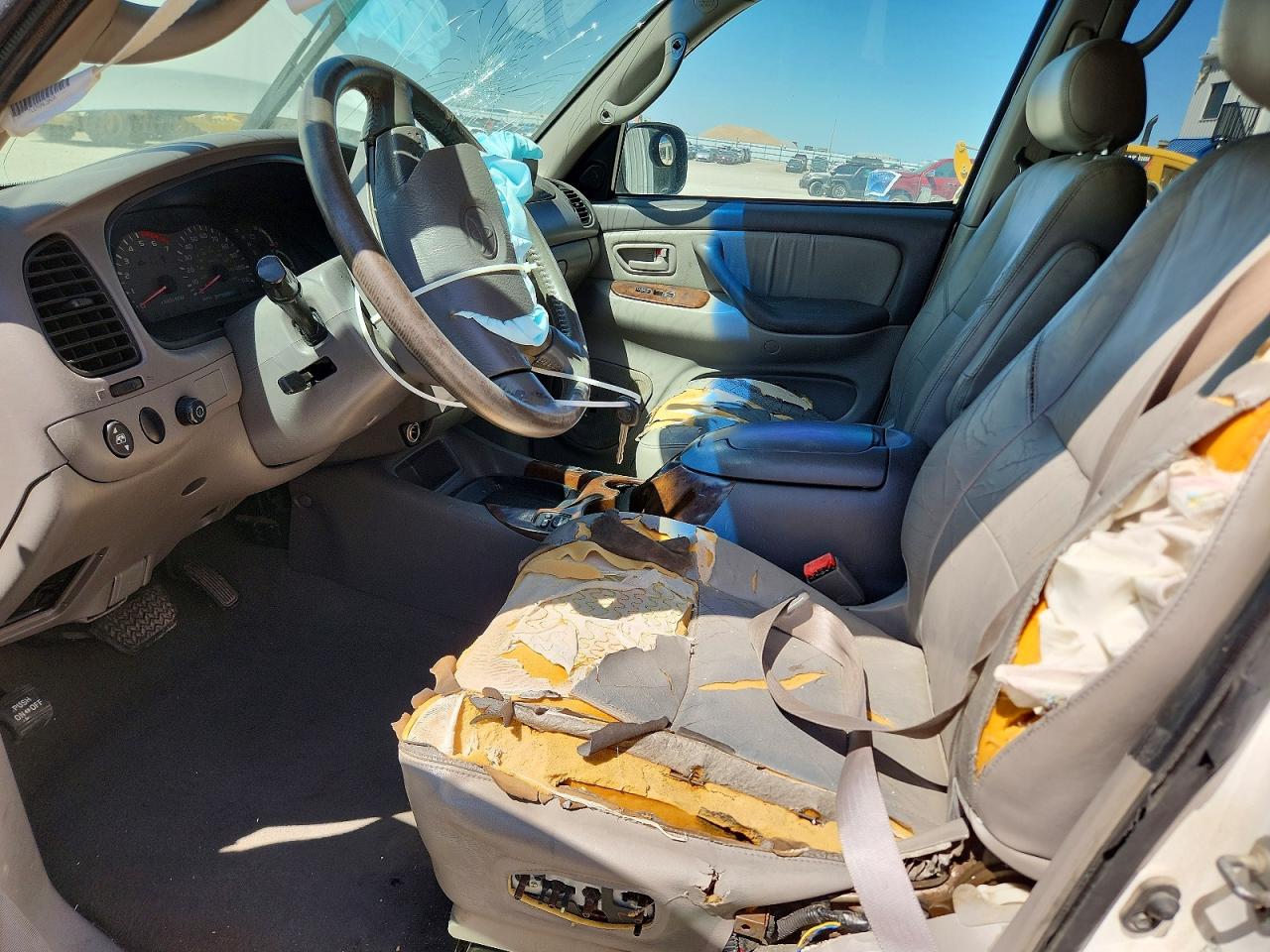 2002 TOYOTA SEQUOIA LIMITED photo 19