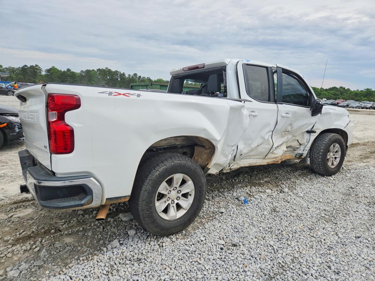 2019 CHEVROLET SILVERADO K1500 LT photo 5