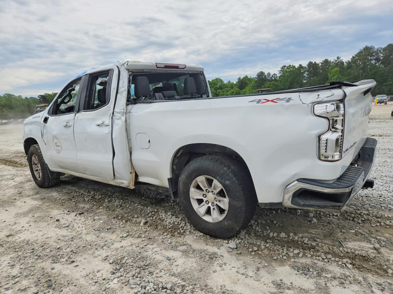 2019 CHEVROLET SILVERADO K1500 LT photo 3