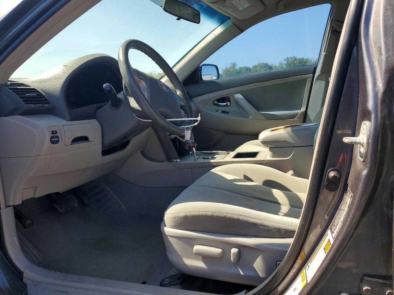 2008 TOYOTA CAMRY LE photo 7
