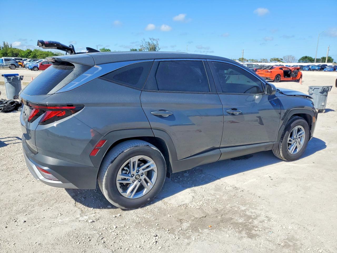 2026 HYUNDAI TUCSON SE photo 5