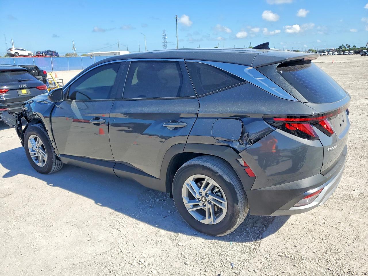 2026 HYUNDAI TUCSON SE photo 3