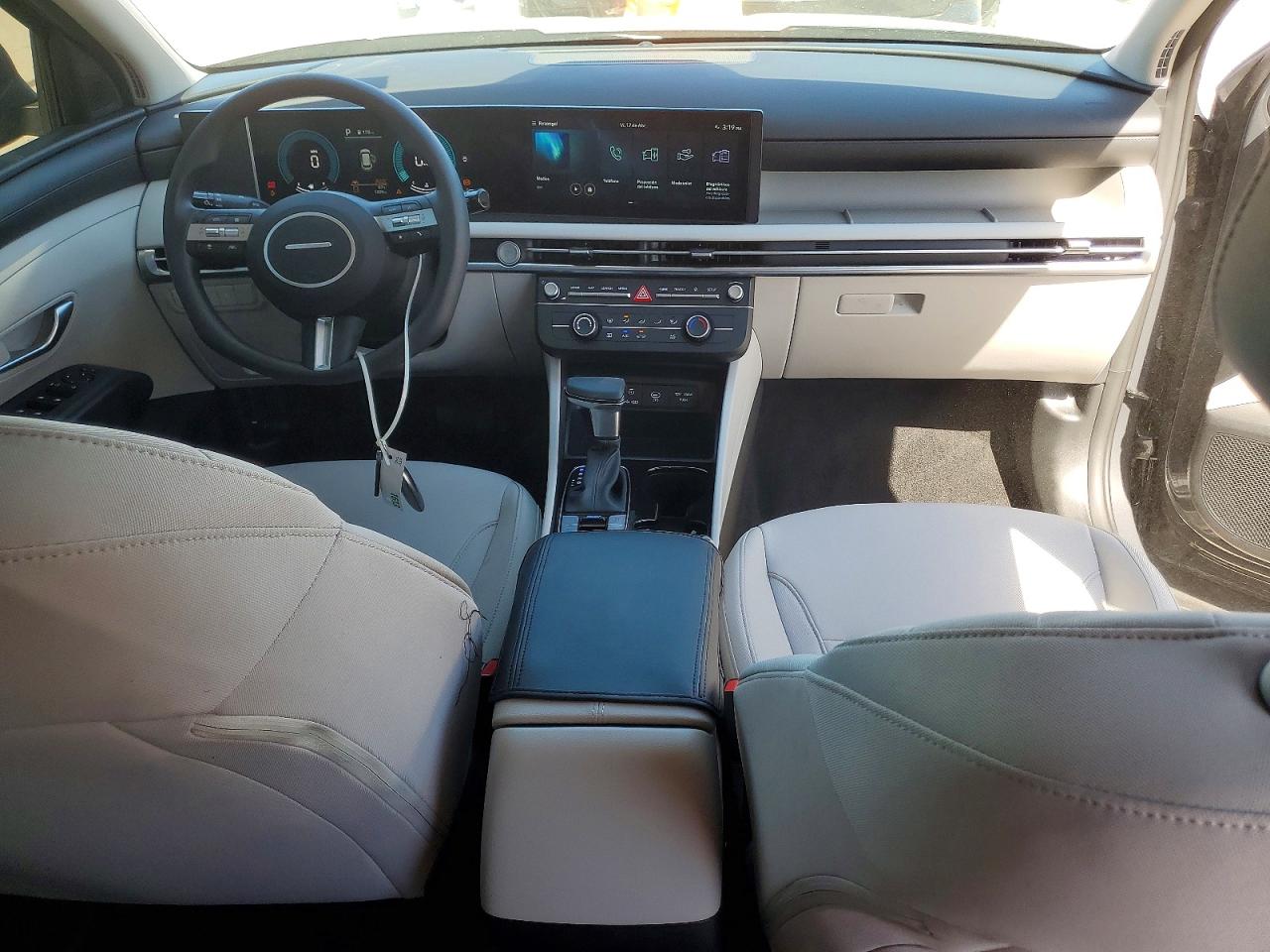 2026 HYUNDAI TUCSON SE photo 15