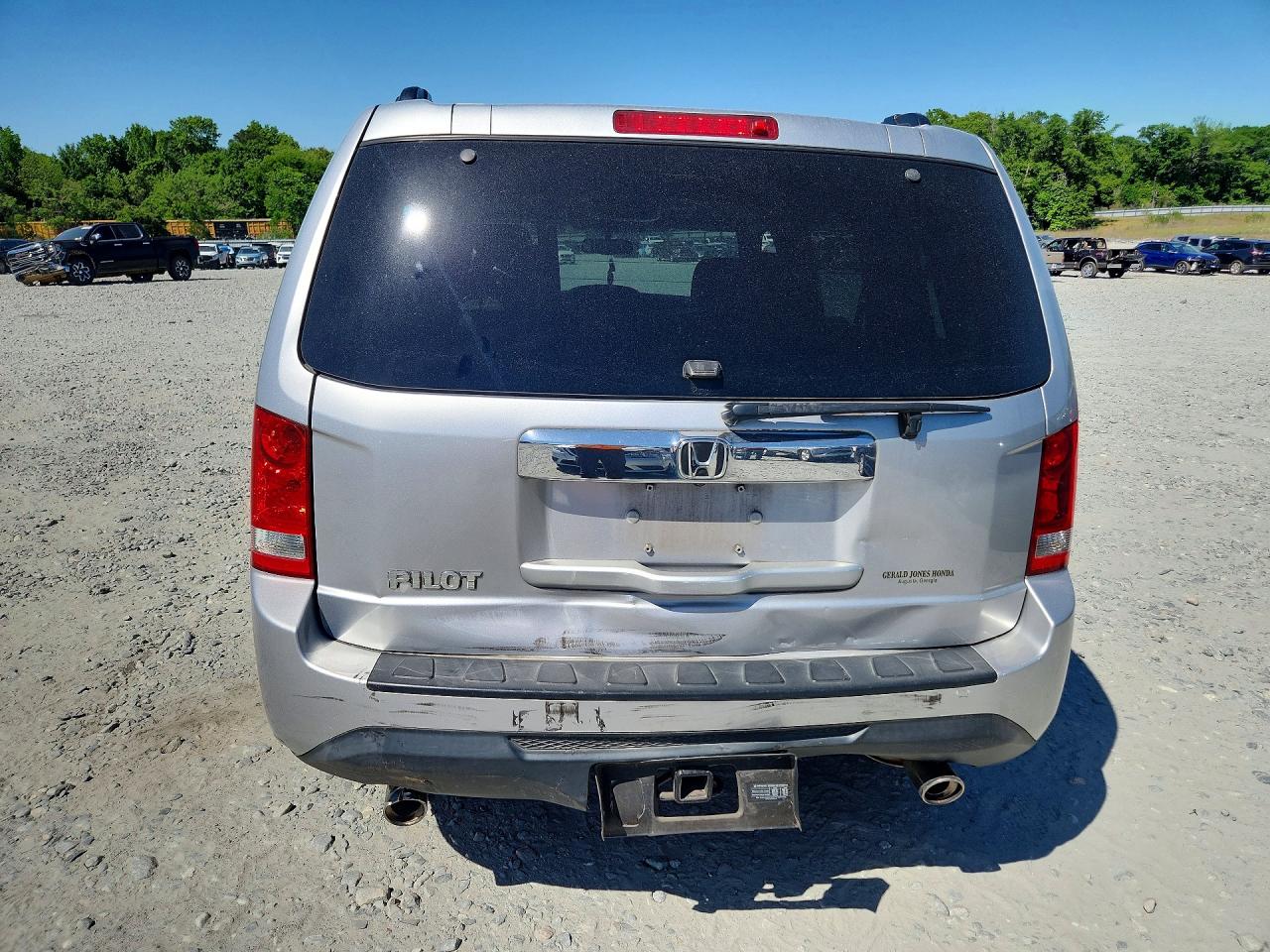 2015 HONDA PILOT EXL photo 16