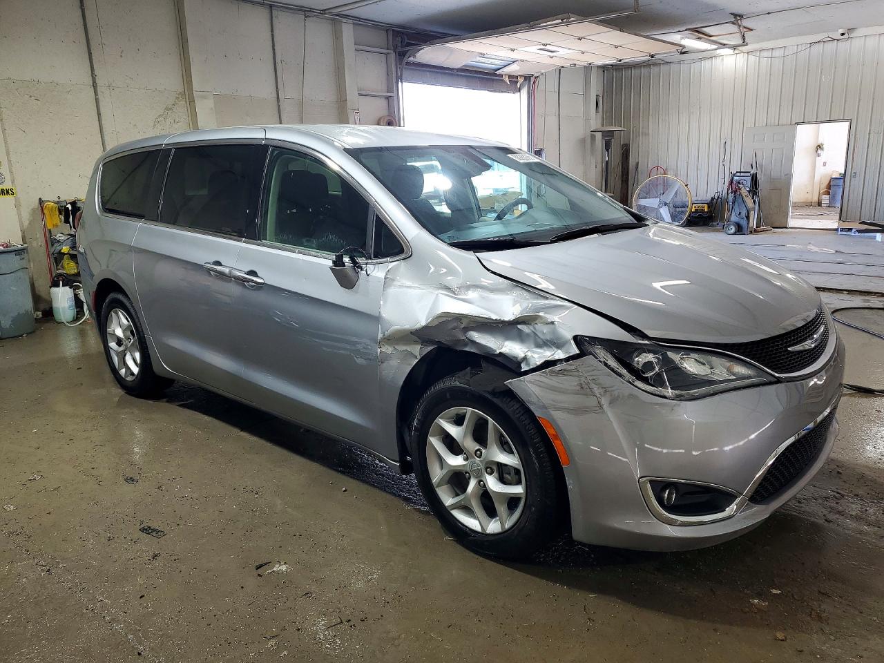 2019 CHRYSLER PACIFICA TOURING PLUS photo 7