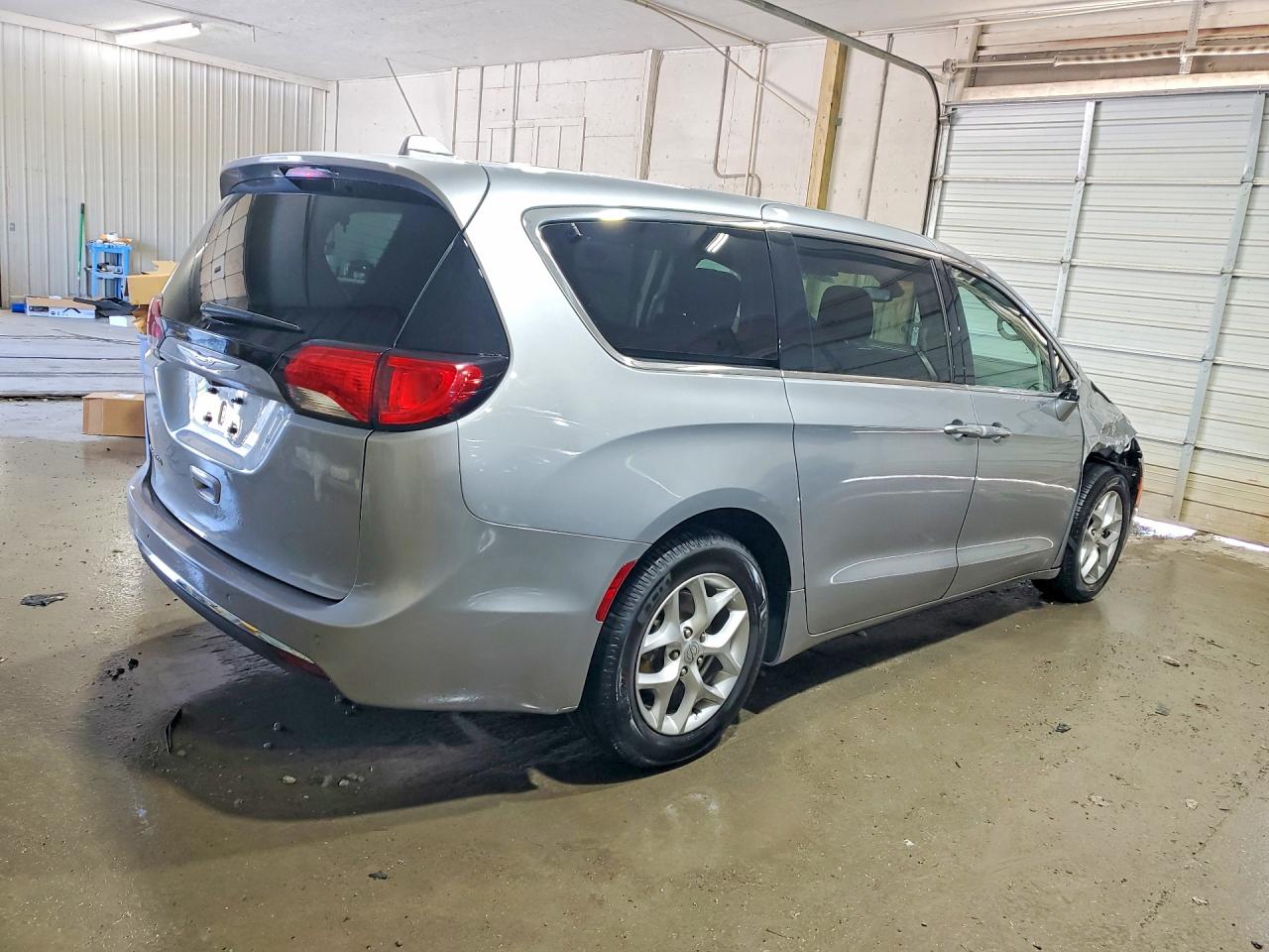 2019 CHRYSLER PACIFICA TOURING PLUS photo 5