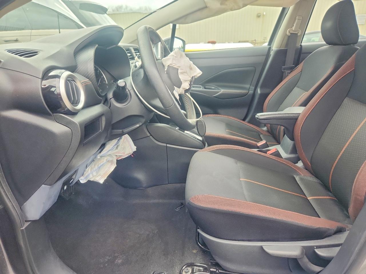 2021 NISSAN VERSA SR photo 13
