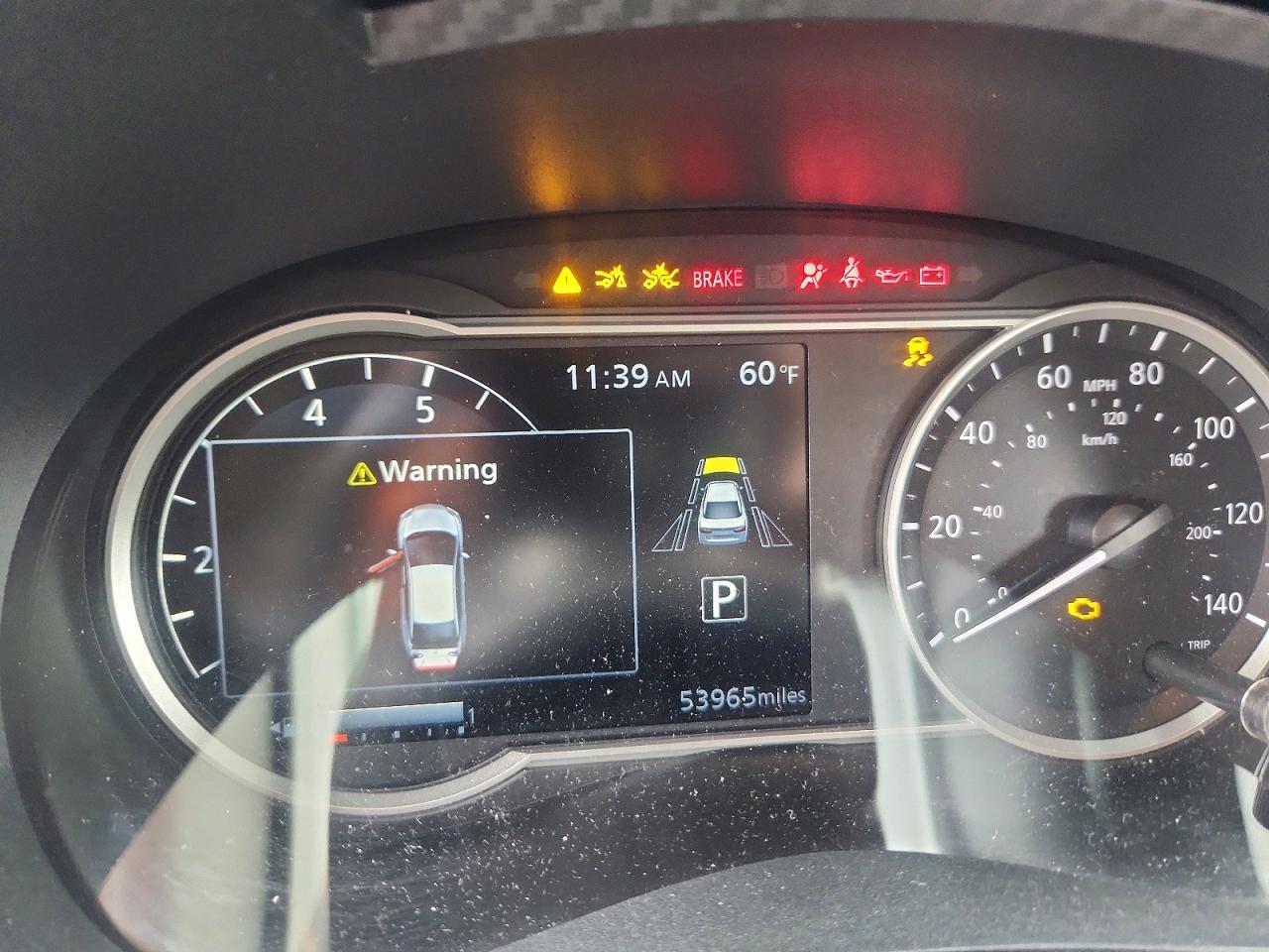 2021 NISSAN VERSA SR photo 17