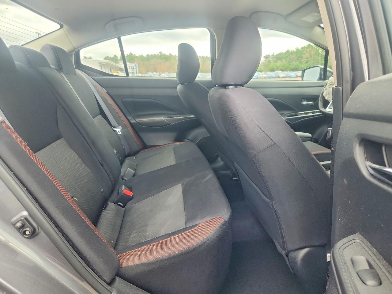 2021 NISSAN VERSA SR photo 19