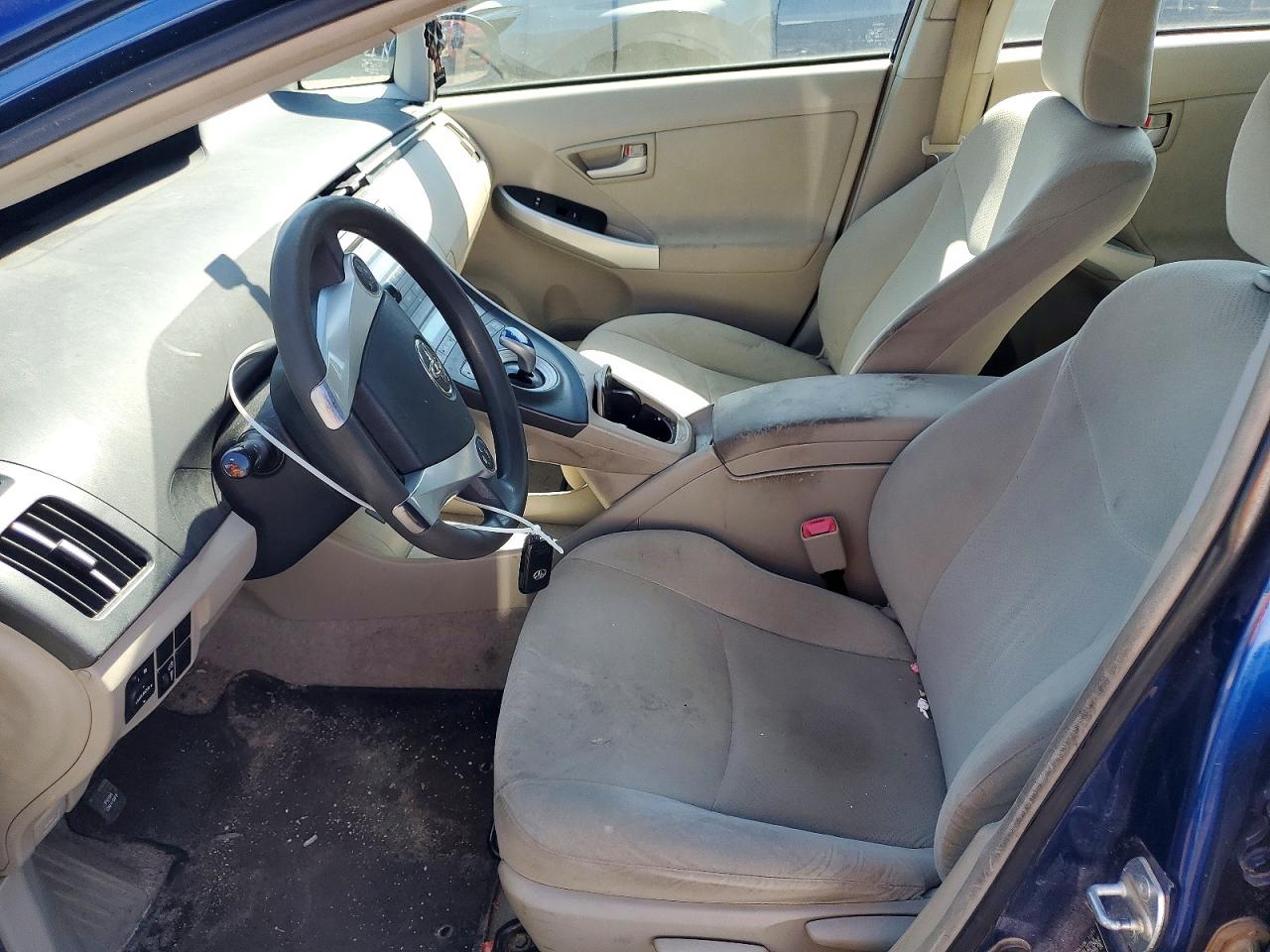 2011 TOYOTA PRIUS TWO photo 19