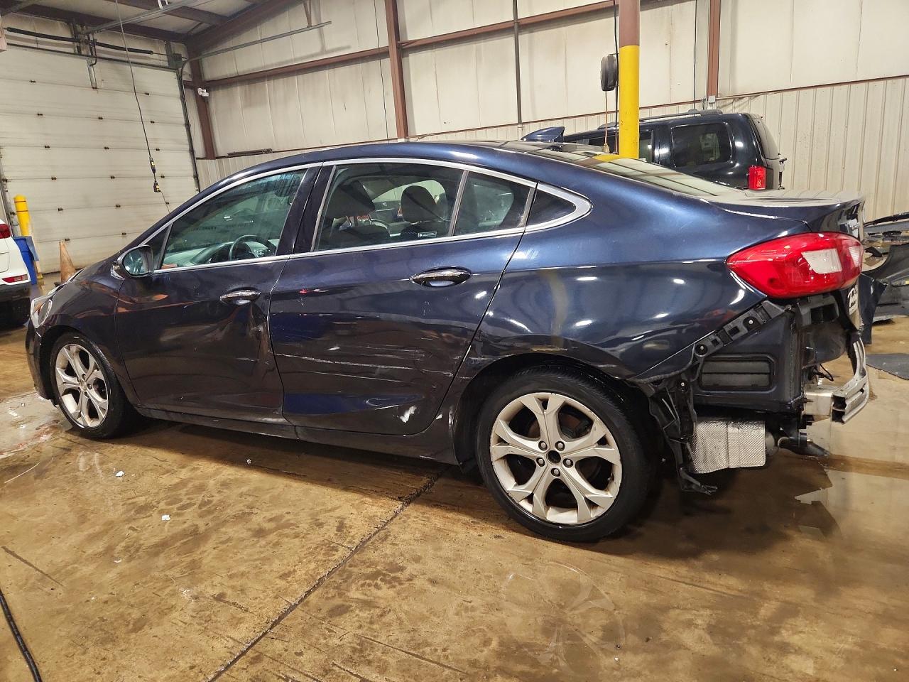 2016 CHEVROLET CRUZE PREMIER photo 4