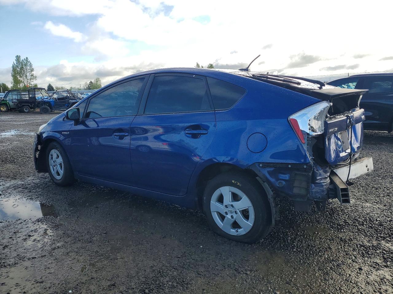 2010 TOYOTA PRIUS II photo 3