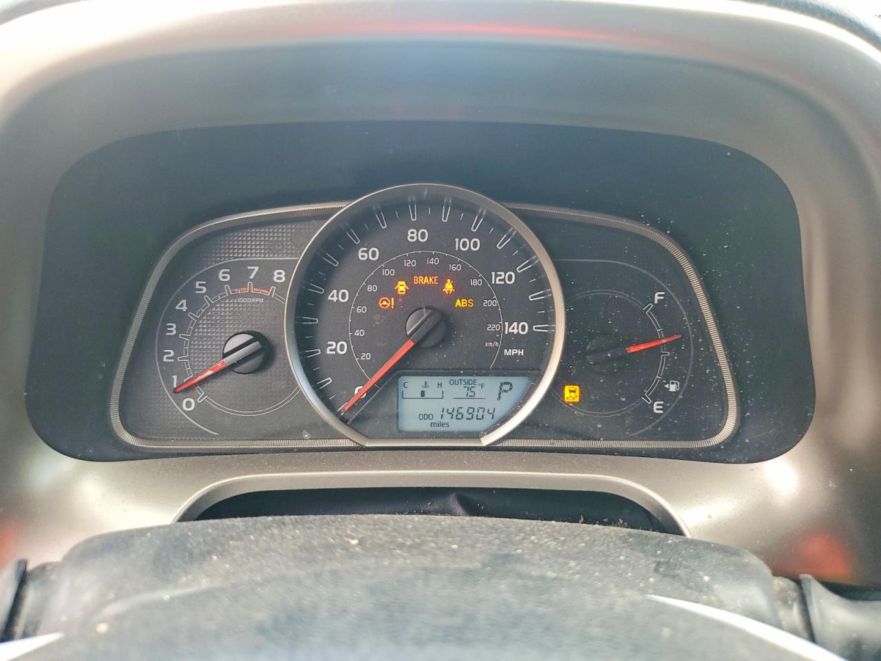2013 TOYOTA RAV4 XLE photo 17