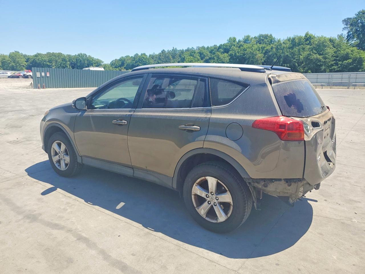 2013 TOYOTA RAV4 XLE photo 3