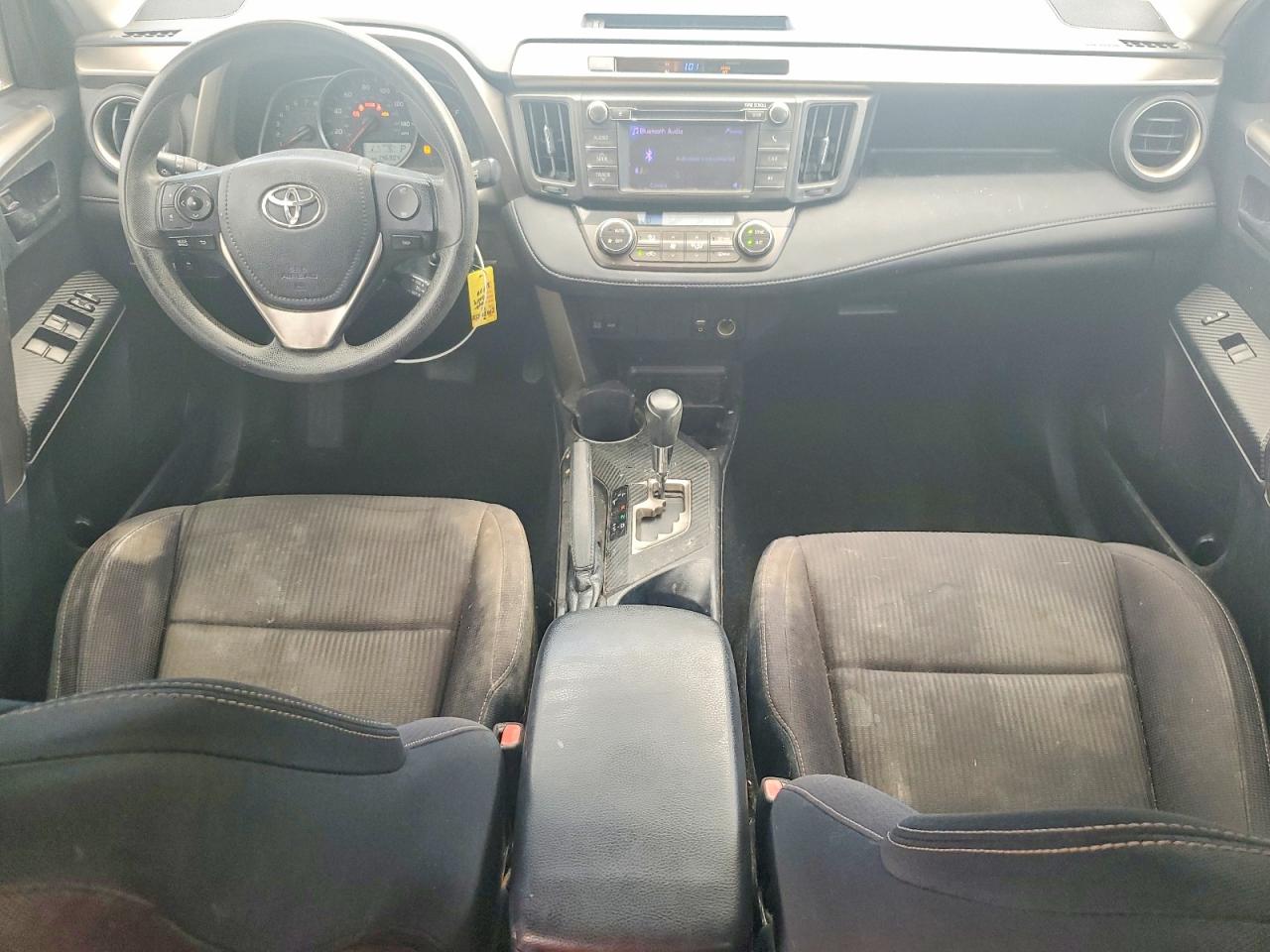 2013 TOYOTA RAV4 XLE photo 15