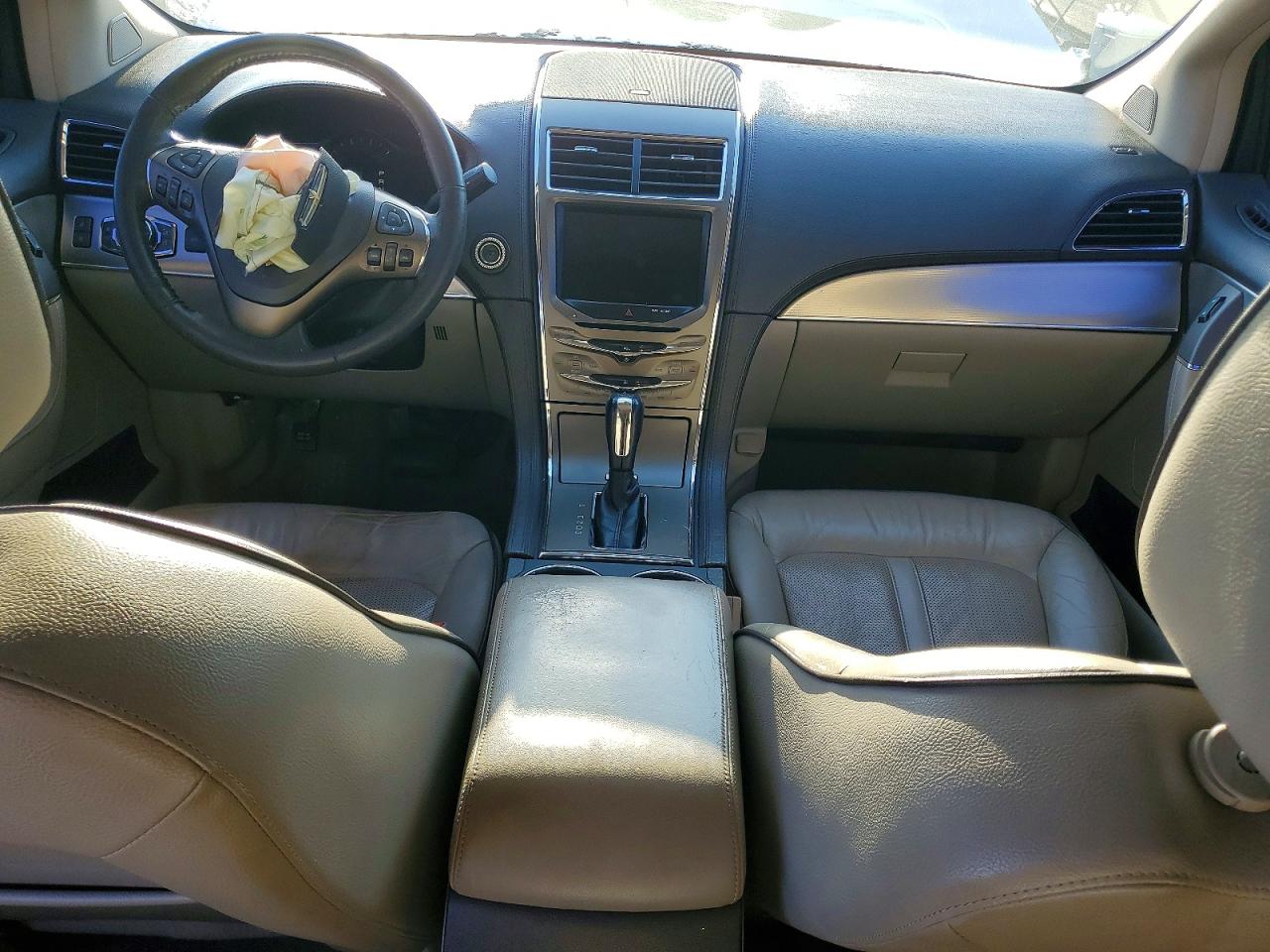 2013 LINCOLN TOWNHOUSE MKX photo 22