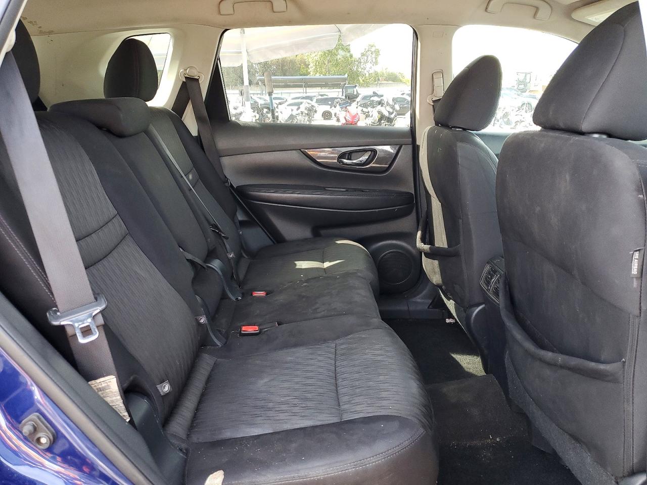 2017 NISSAN ROGUE SV photo 21
