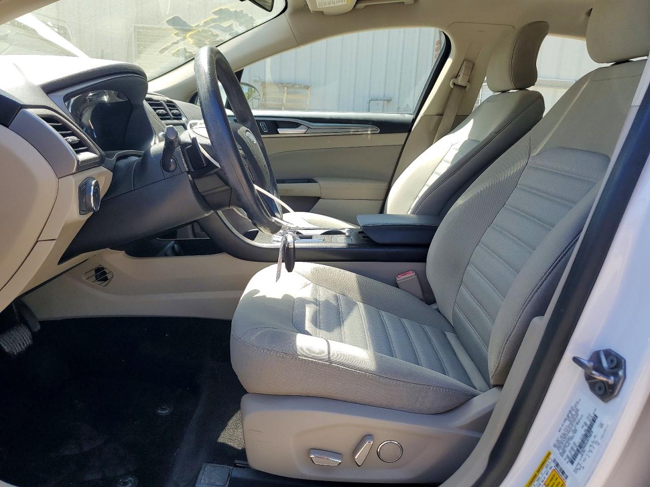 2018 FORD FUSION SE photo 7