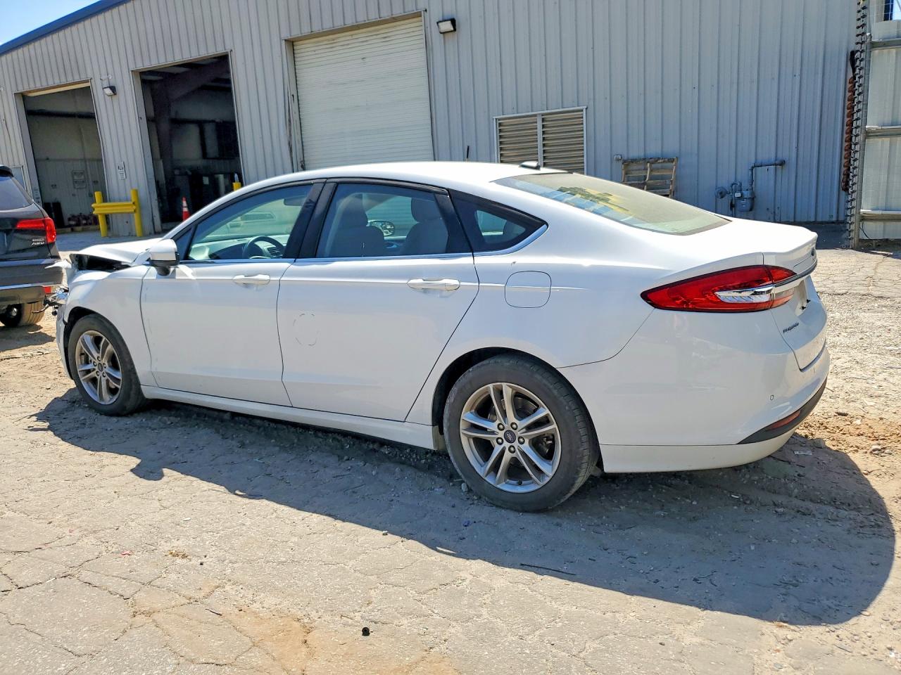 2018 FORD FUSION SE photo 2