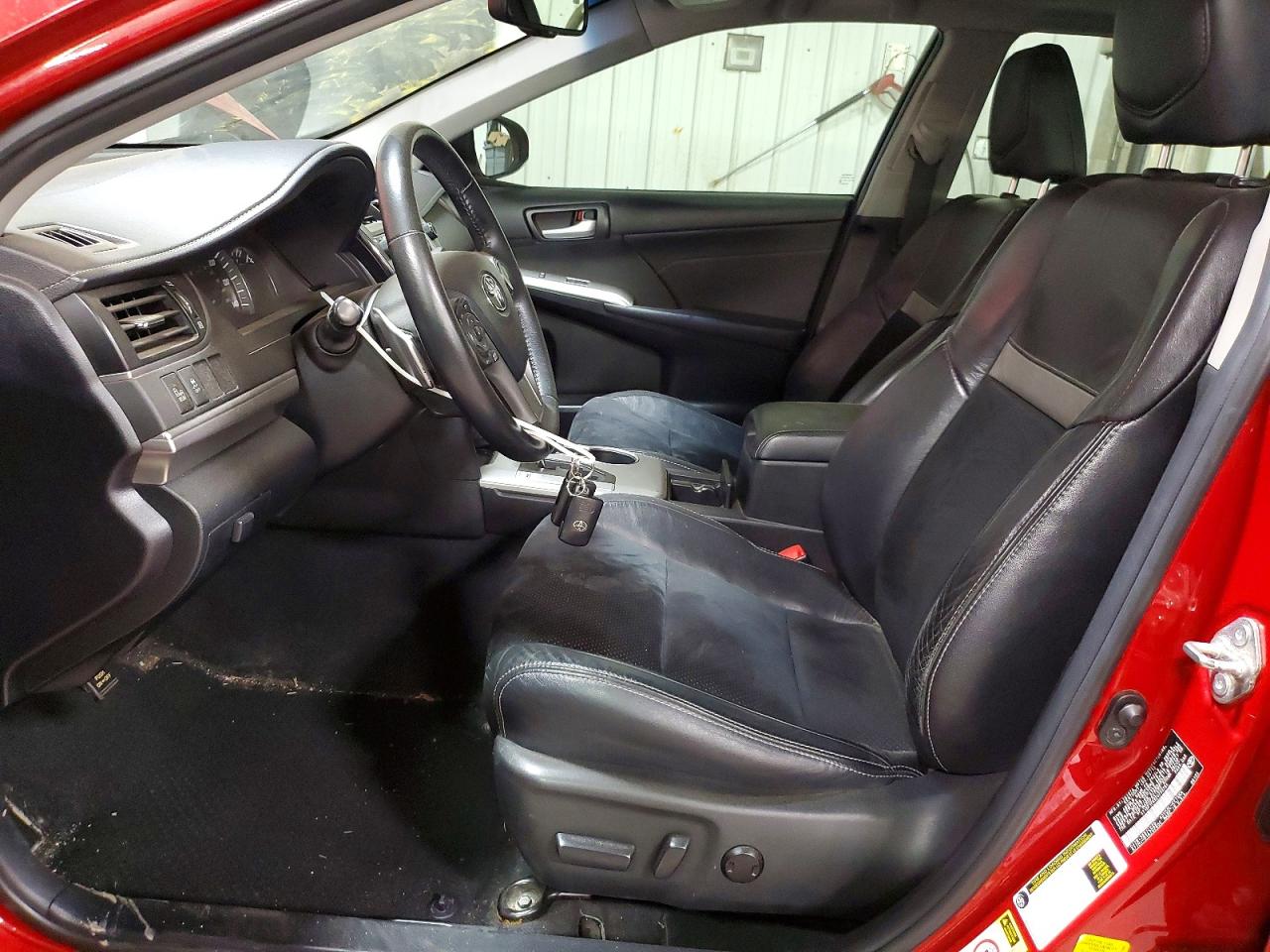 2014 TOYOTA CAMRY SE photo 7