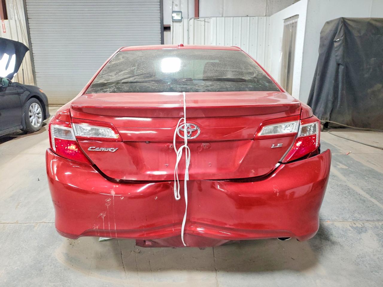 2014 TOYOTA CAMRY SE photo 6