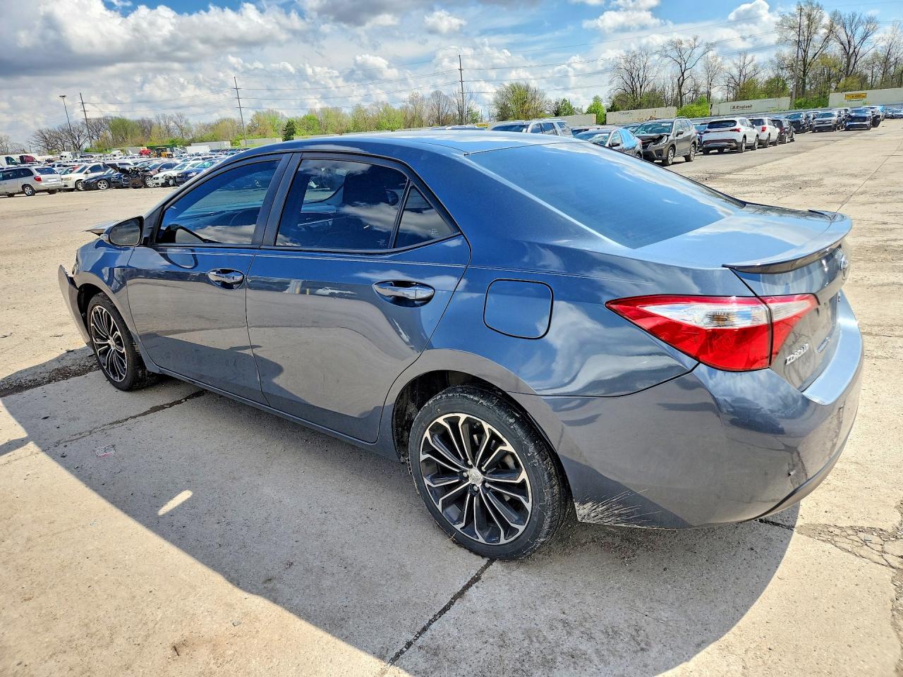 2015 TOYOTA COROLLA S PLUS photo 3