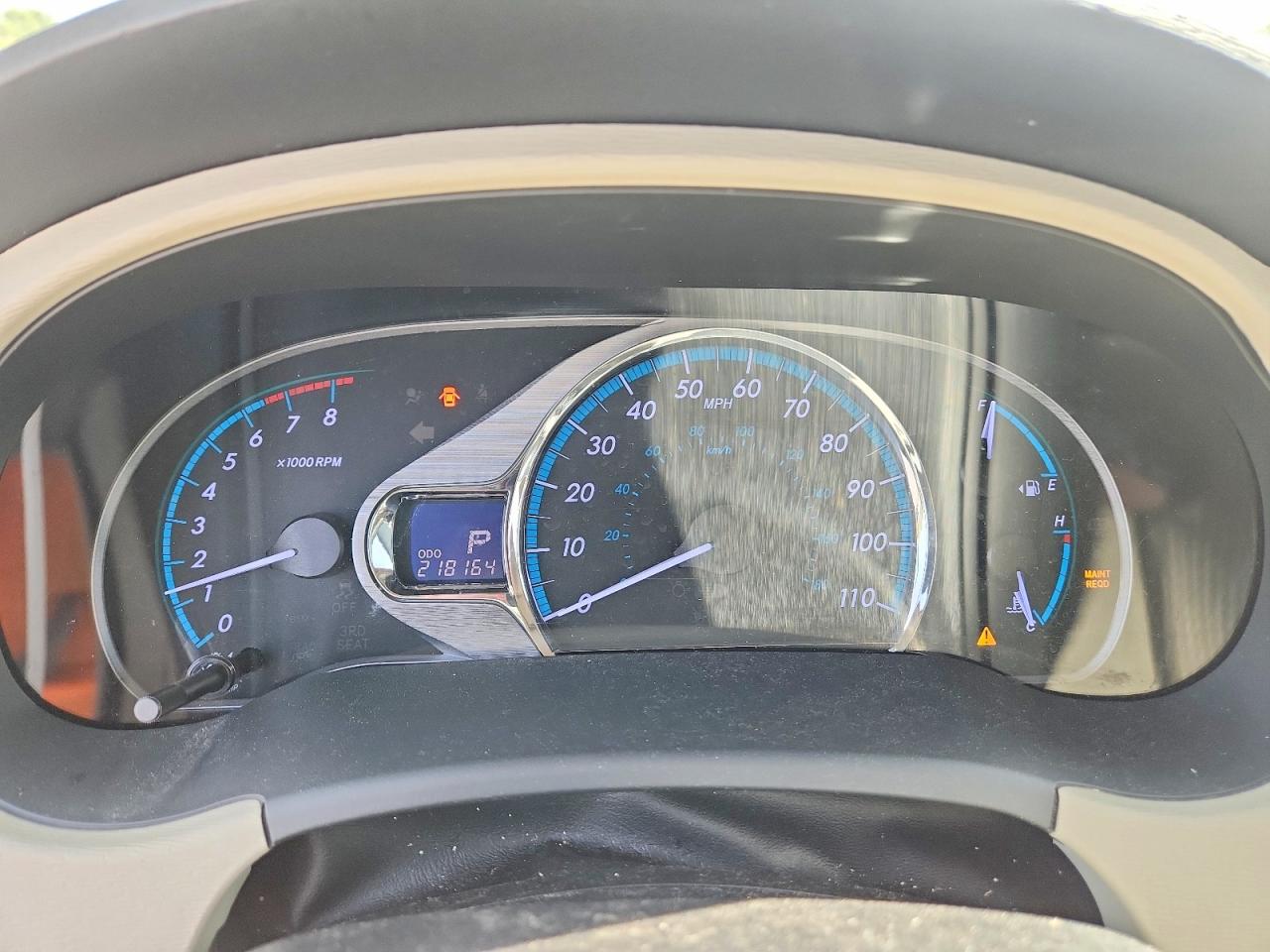2014 TOYOTA SIENNA XLE 8-PASSENGER photo 25