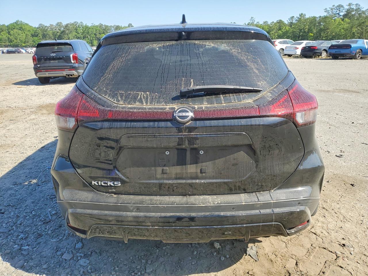 2022 NISSAN KICKS S photo 11
