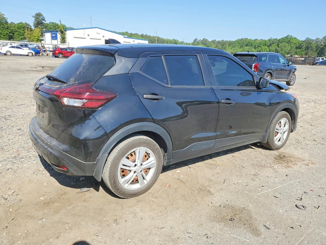 2022 NISSAN KICKS S photo 5