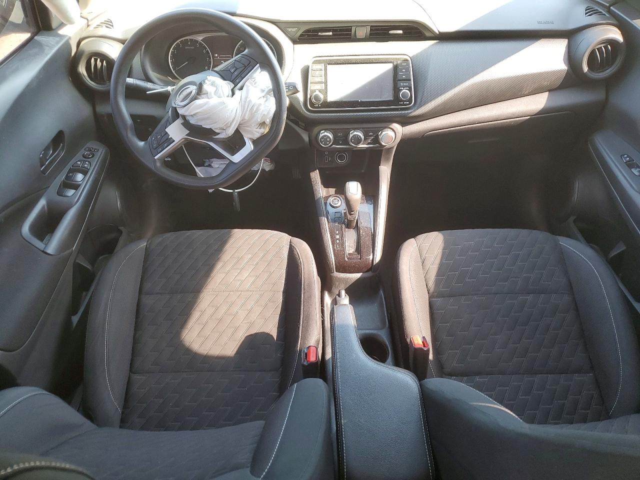 2022 NISSAN KICKS S photo 15