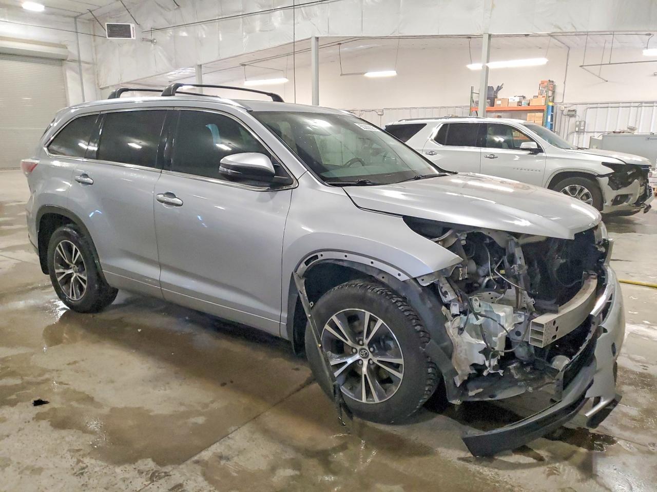 2016 TOYOTA HIGHLANDER XLE photo 7