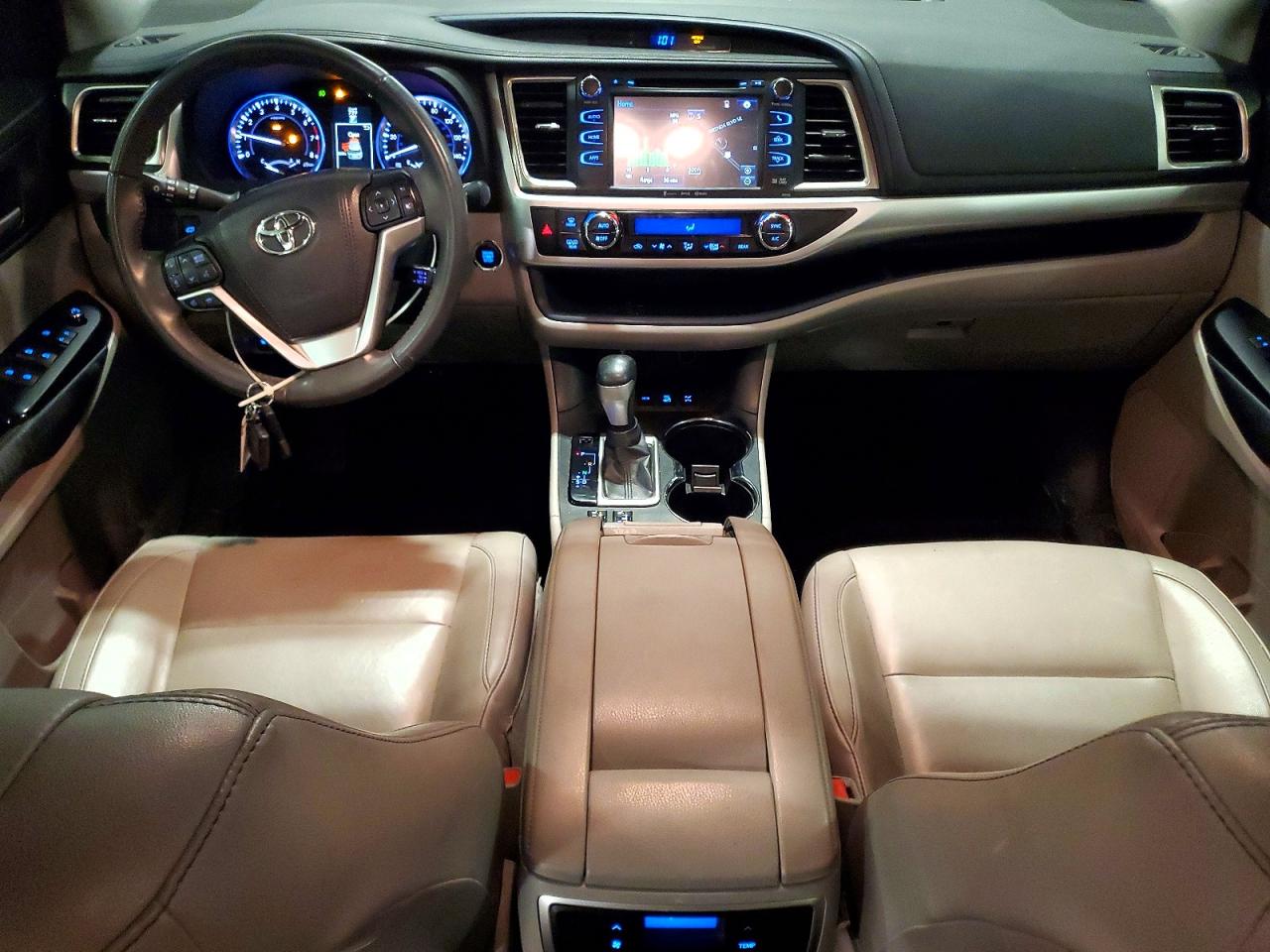 2016 TOYOTA HIGHLANDER XLE photo 15