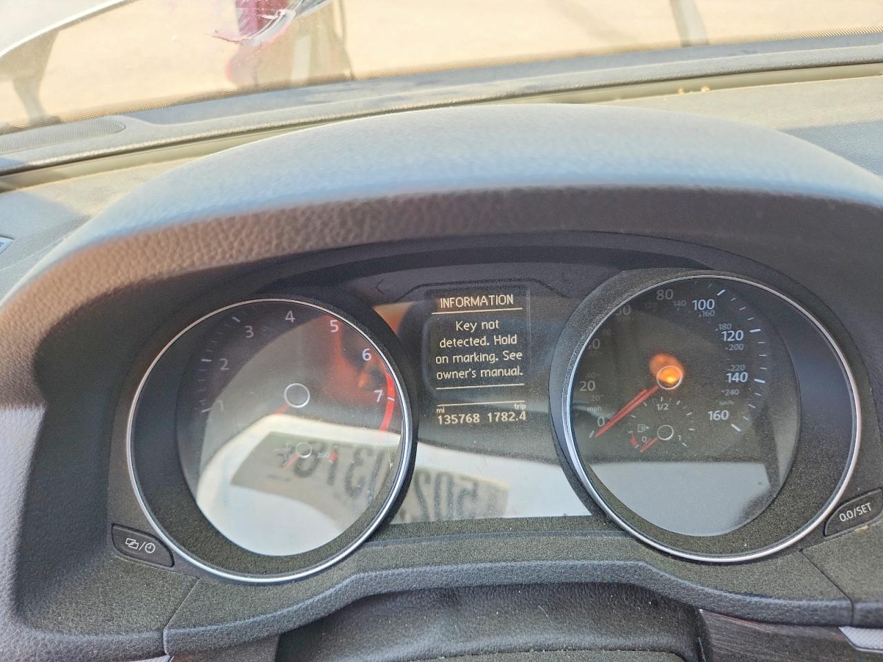 2018 VOLKSWAGEN PASSAT photo 9