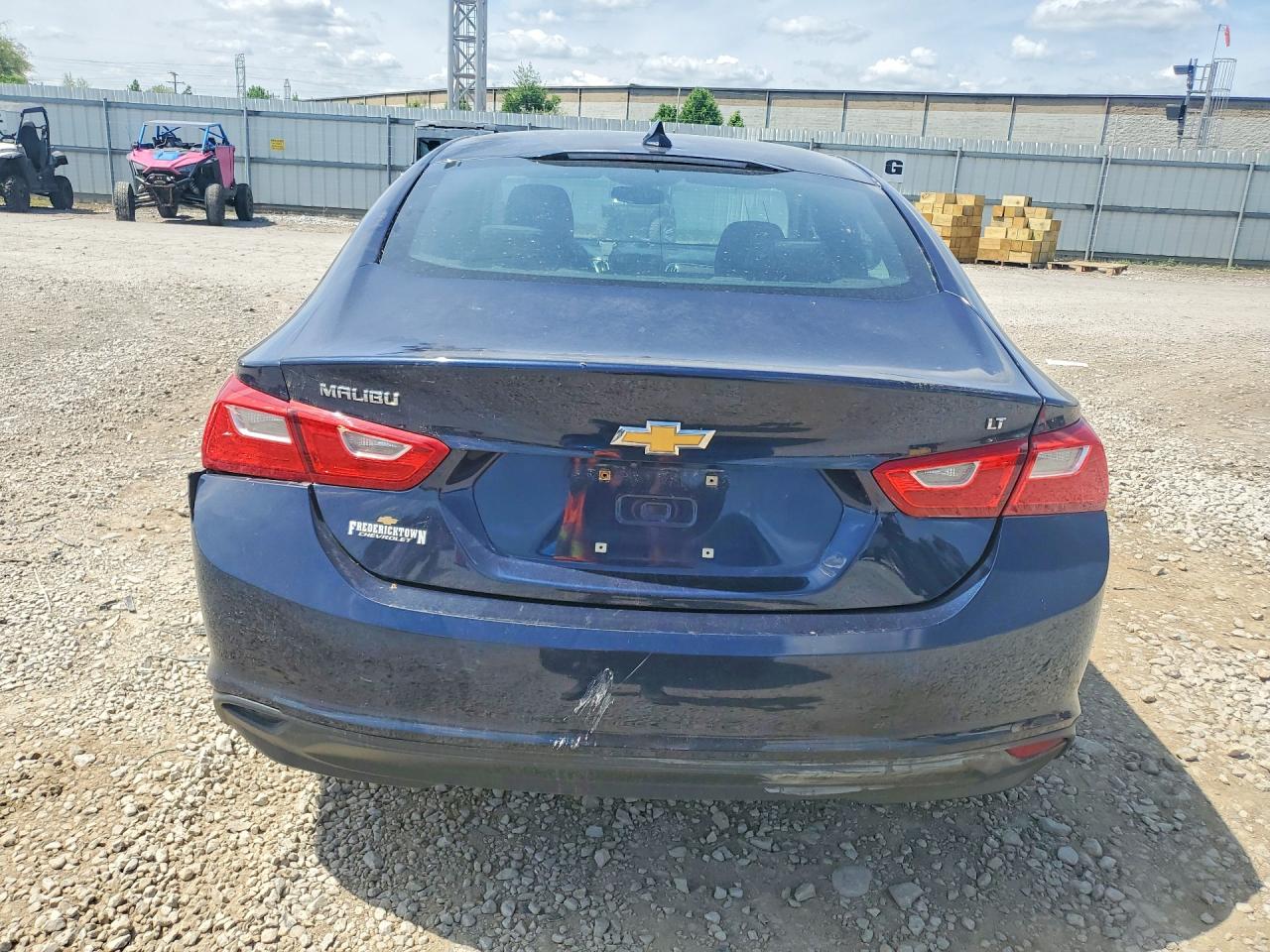 2016 CHEVROLET MALIBU LT photo 11